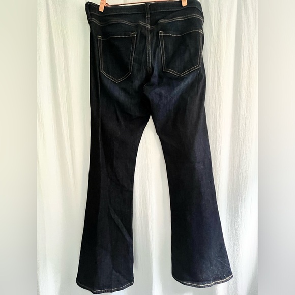 Women’s GAP mid rise flare - size 10R - Picture 3 of 4